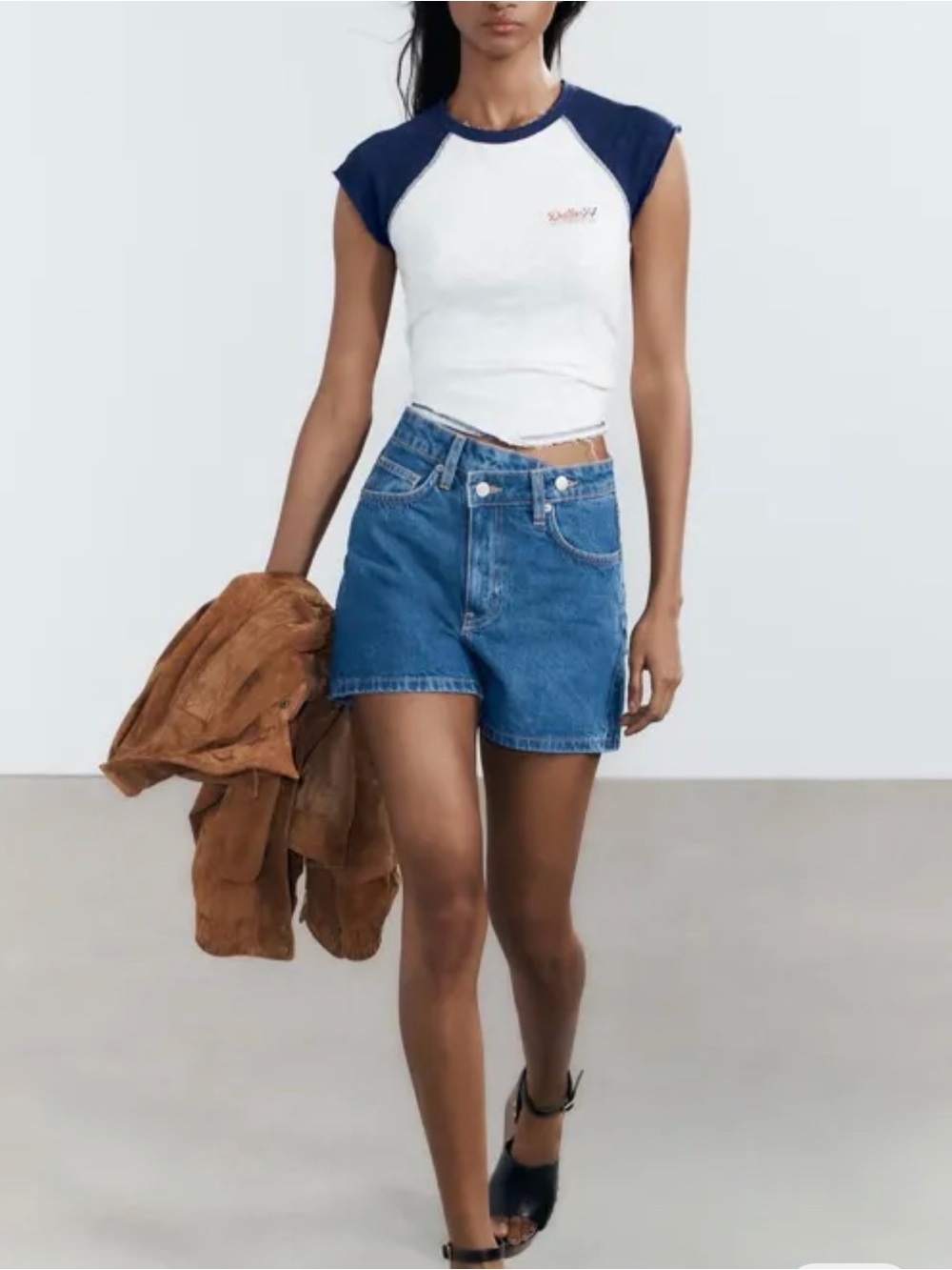 Denim Shorts in Blue